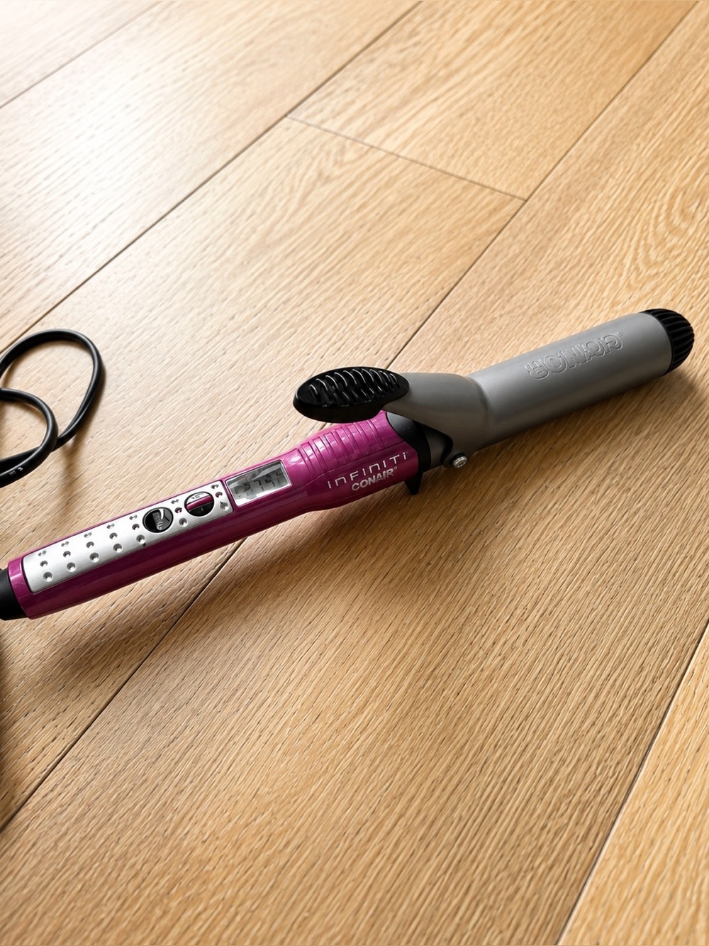 Infiniti Conair 1.25” Curling Iron Ceramic Tourmaline Digital 395°F Hair Styler